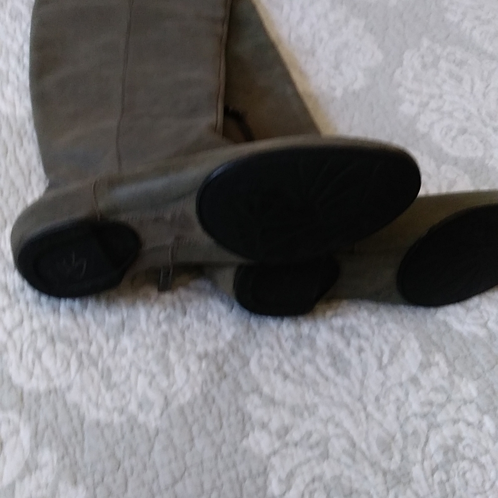 Over knee boots - Picture 3 of 4
